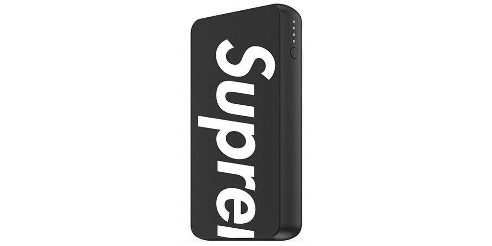 Powerbank Supreme Ini Wajib Ada di Tas Loe!